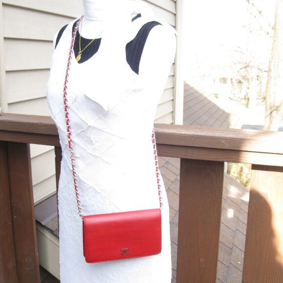 Vintage Chanel Red Caviar Leather Long Bag Wallet - Picture 3 of 16